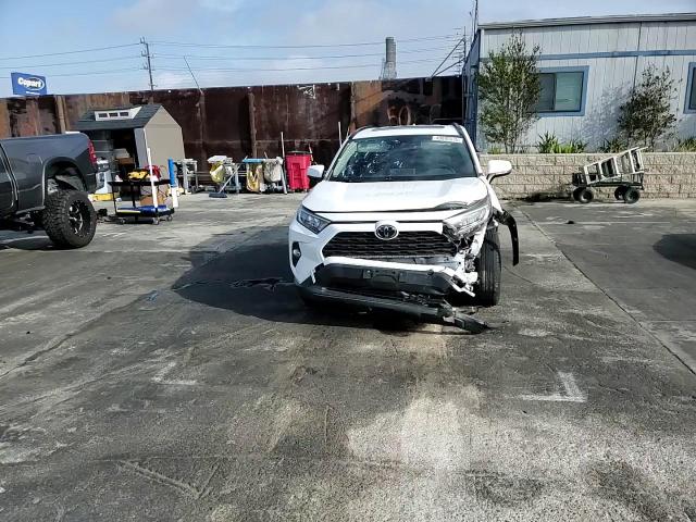 2019 Toyota RAV 4 - Image 12