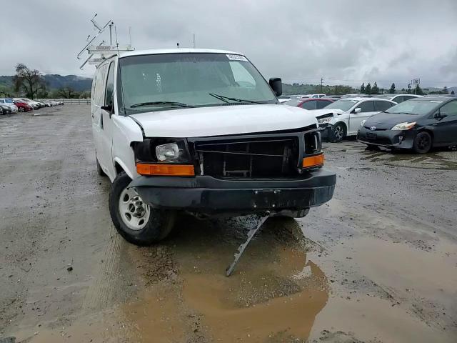 2010 GMC Savana - Image 12