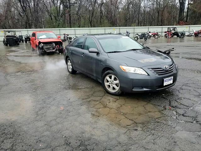 2009 Toyota Camry - Image 10