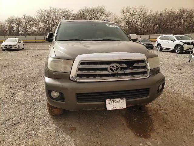 2016 Toyota Sequoia - Image 12