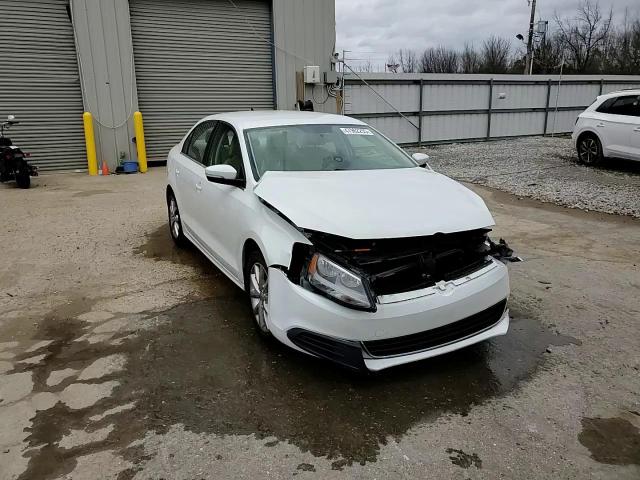 2014 Volkswagen Jetta - Image 13
