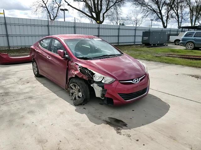 2016 Hyundai Elantra - Image 11