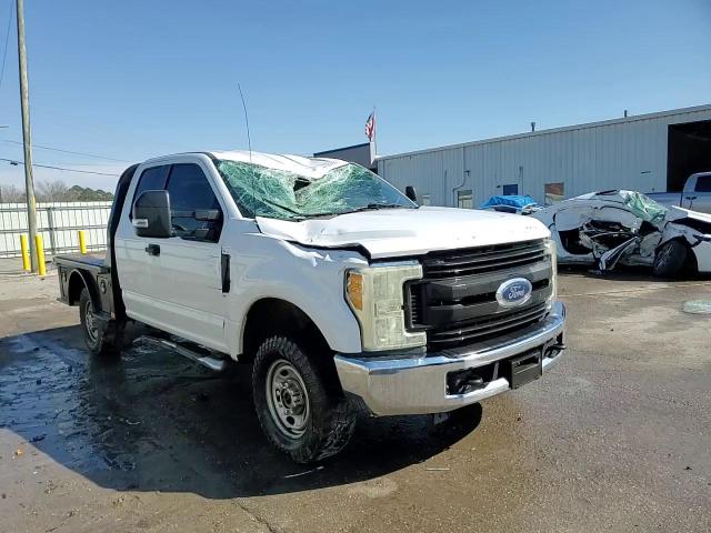 2017 Ford F250 - Image 14
