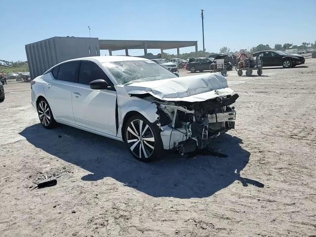 2020 Nissan Altima - Image 10