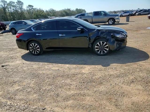 2016 Nissan Altima - Image 10