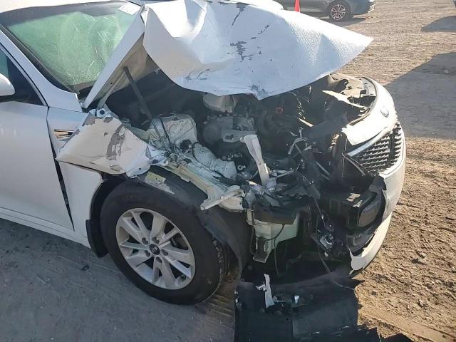 2016 Kia Optima - Image 11