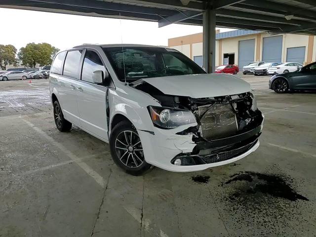 2018 Dodge Caravan - Image 12