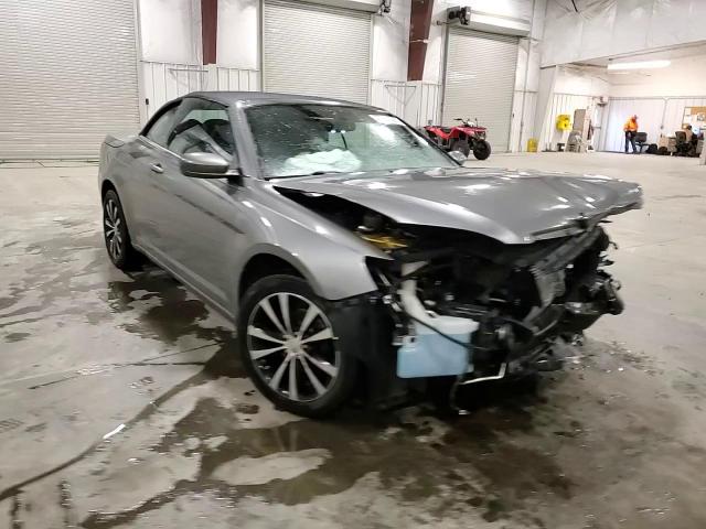 2011 Chrysler 200 - Image 11
