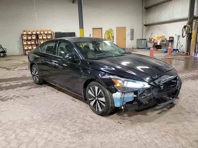 2019 Nissan Altima - Image 14