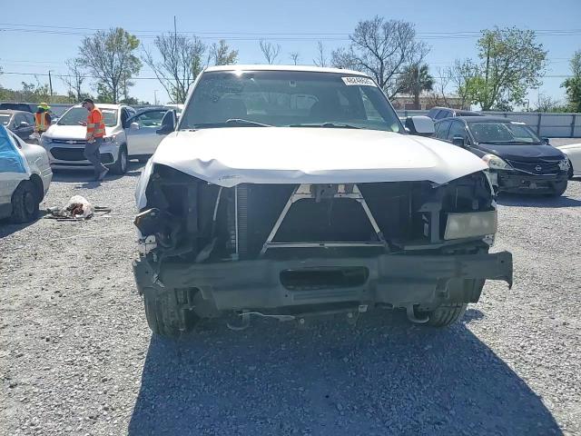 2002 Chevrolet Avalanche - Image 11