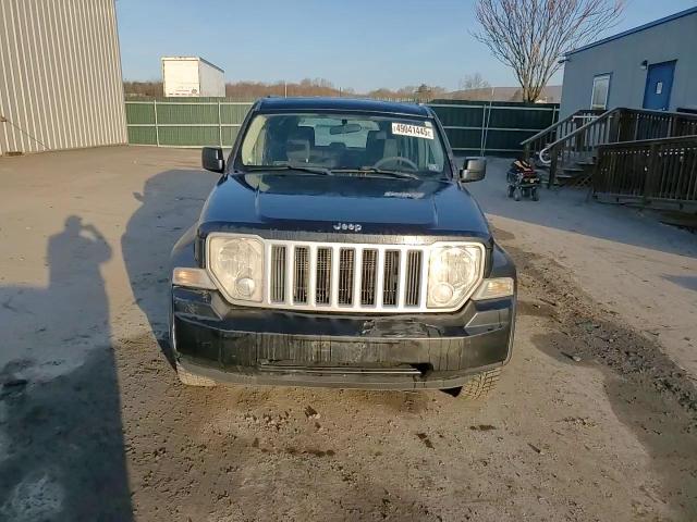 2009 Jeep Liberty (North America) - Image 12