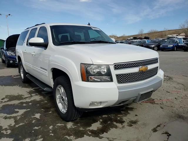 2014 Chevrolet Suburban - Image 14