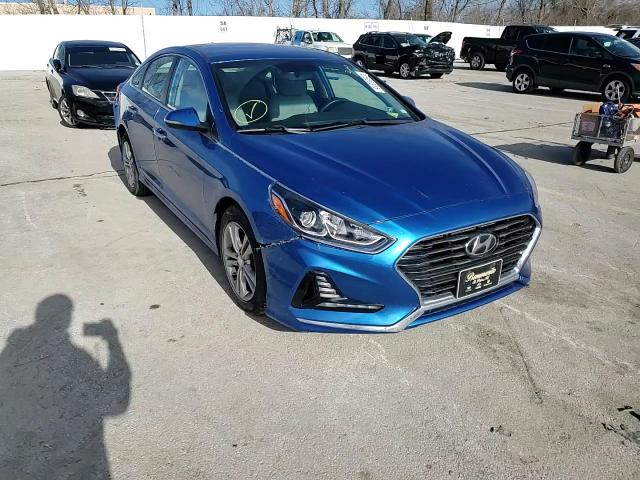 2018 Hyundai Sonata - Image 11