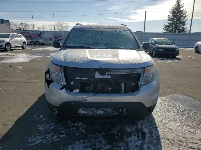 2011 Ford Explorer - Image 11