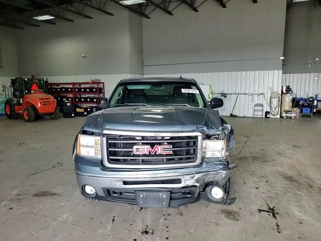 2011 GMC Sierra - Image 11