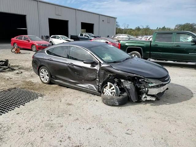 2016 Chrysler 200 - Image 14