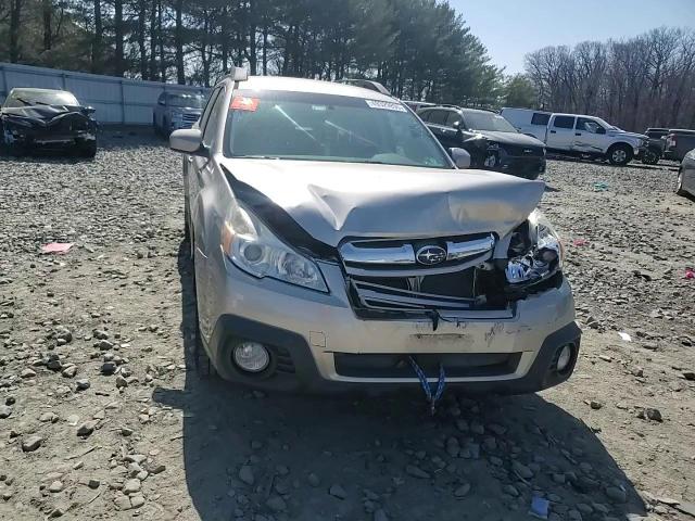2014 Subaru Outback - Image 11