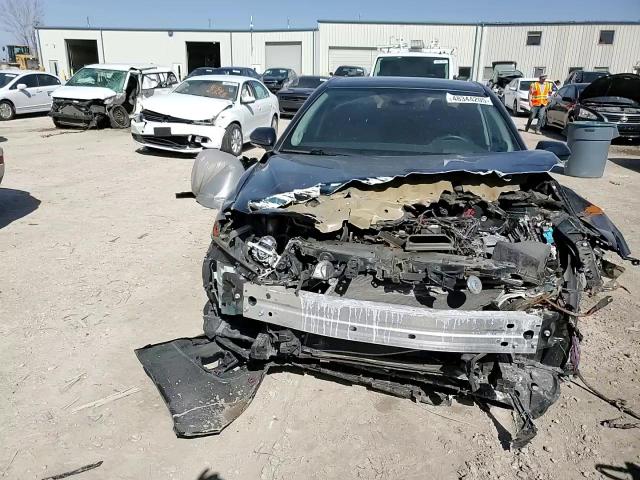 2019 Toyota Camry - Image 10