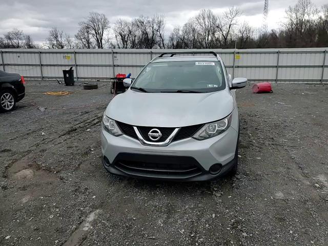 2017 Nissan Rogue - Image 12