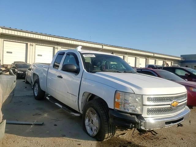 2011 Chevrolet Silverado - Image 10