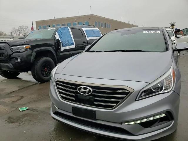 2016 Hyundai Sonata - Image 13