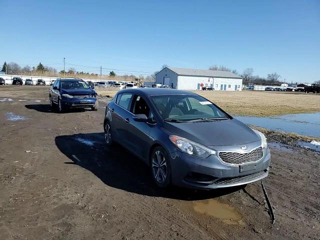 2016 Kia Forte - Image 12