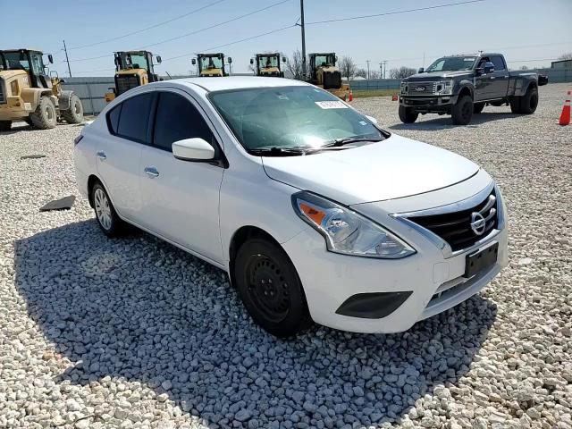 2017 Nissan Versa - Image 11