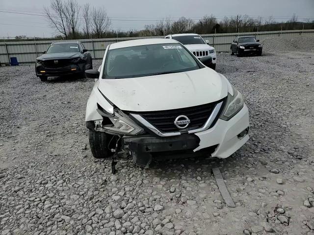 2017 Nissan Altima - Image 11