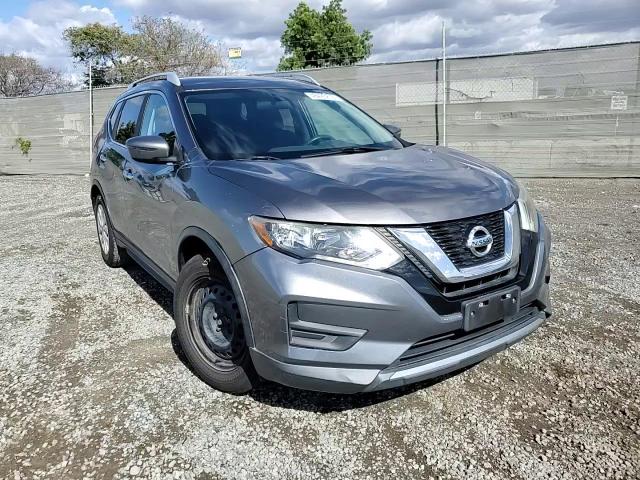 2017 Nissan Rogue - Image 12