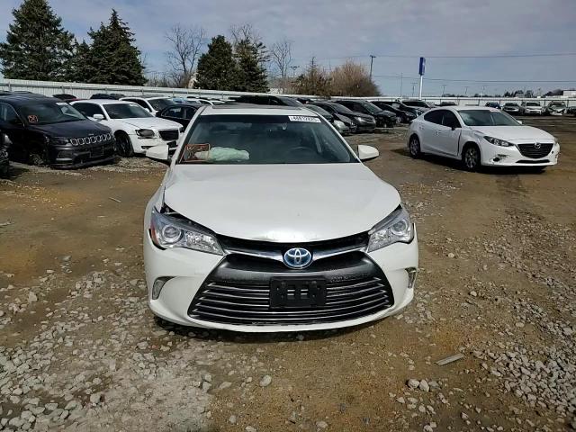 2017 Toyota Camry - Image 11