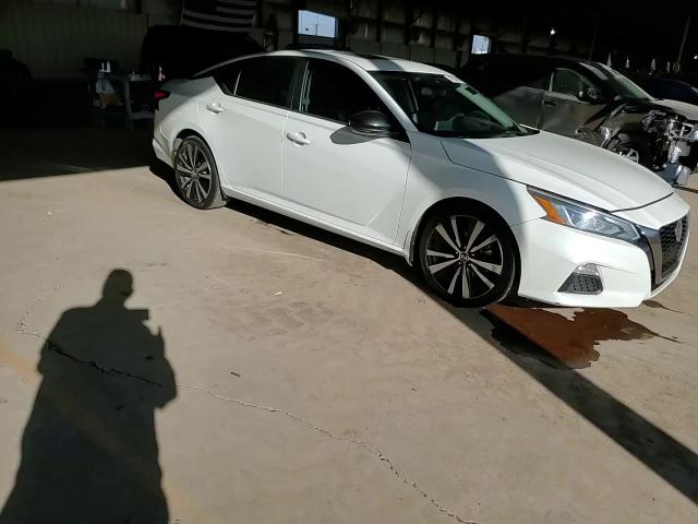 2021 Nissan Altima - Image 11