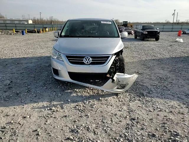 2010 Volkswagen Routan Se VIN: 2V4RW3D17AR184585 Lot: 48215015