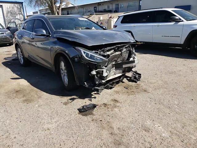 2017 Infiniti QX30 - Image 11
