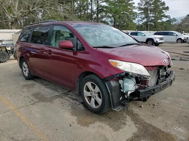 2015 Toyota Sienna - Image 15