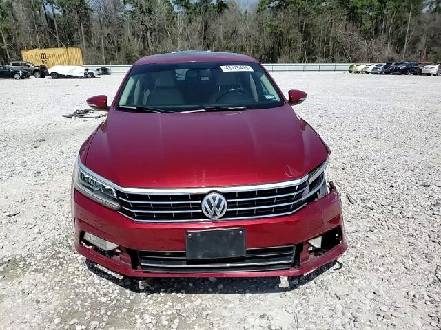 2017 Volkswagen Passat - Image 13