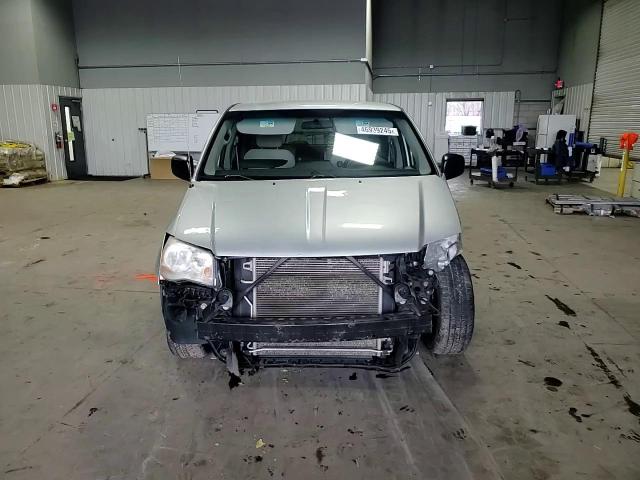 2012 Dodge Caravan - Image 12