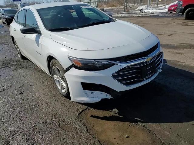 2023 Chevrolet Malibu - Image 10