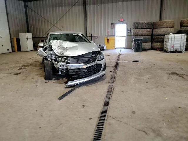 2019 Chevrolet Cruze - Image 10