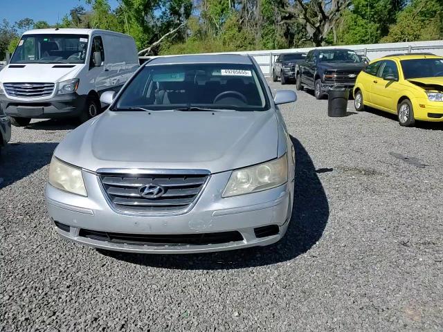 2009 Hyundai Sonata - Image 11
