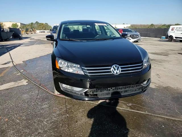 2015 Volkswagen Passat - Image 13
