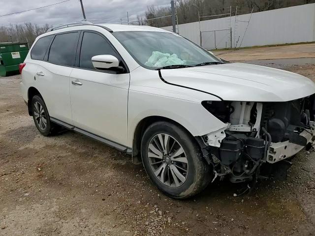 2017 Nissan Pathfinder - Image 11