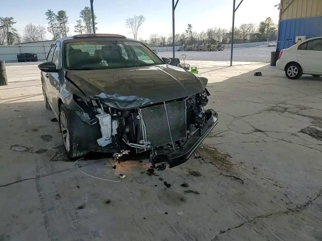 2019 Volkswagen Passat - Image 11