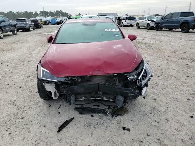 2019 Hyundai Elantra - Image 11