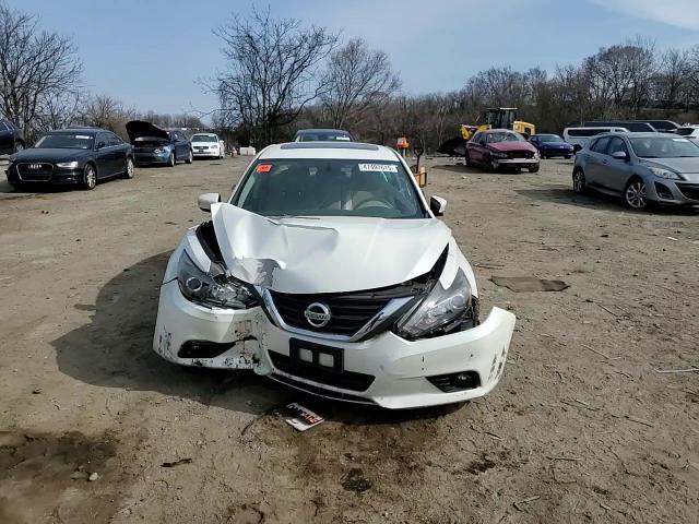 2016 Nissan Altima - Image 11