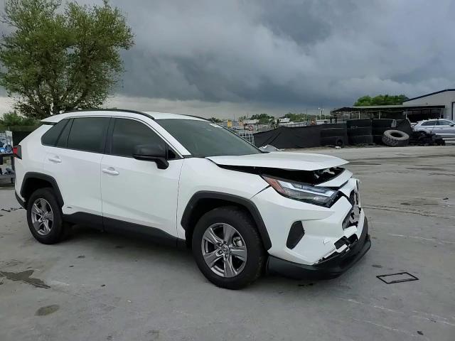 2024 Toyota RAV 4 - Image 11