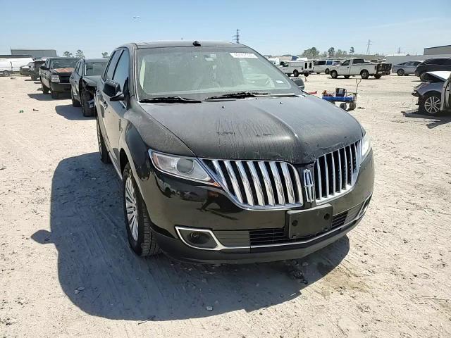 2013 Lincoln MKX - Image 11