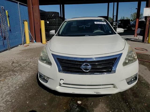 2015 Nissan Altima - Image 13