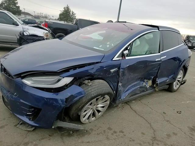 2018 Tesla Model X VIN: 5YJXCDE2XJF120138 Lot: 46640835