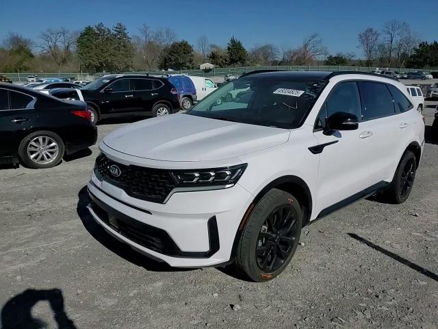 2021 Kia Sorento - Image 11