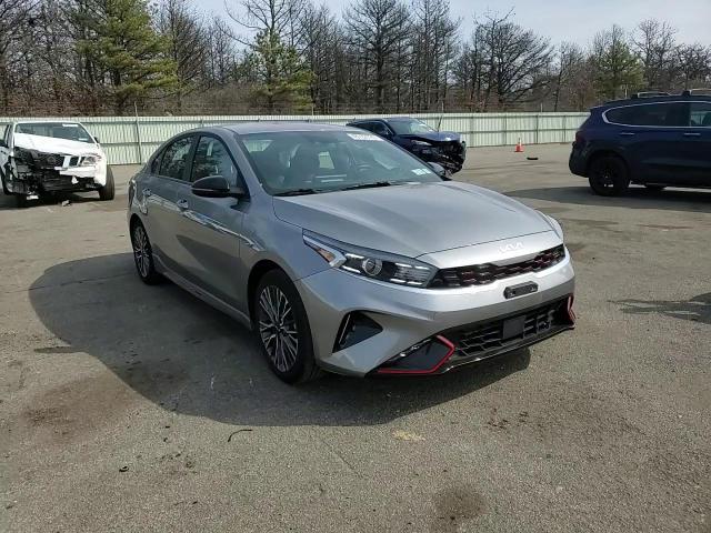 2024 Kia Forte - Image 11
